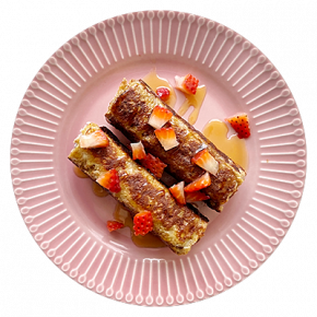 Strawberry French Toast Rollups