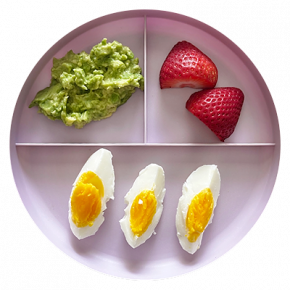 Huevo, aguacate, y fresas
