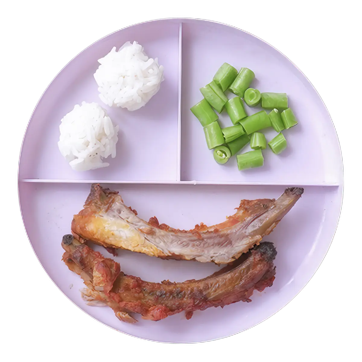 Costillas, arroz, y vegetales